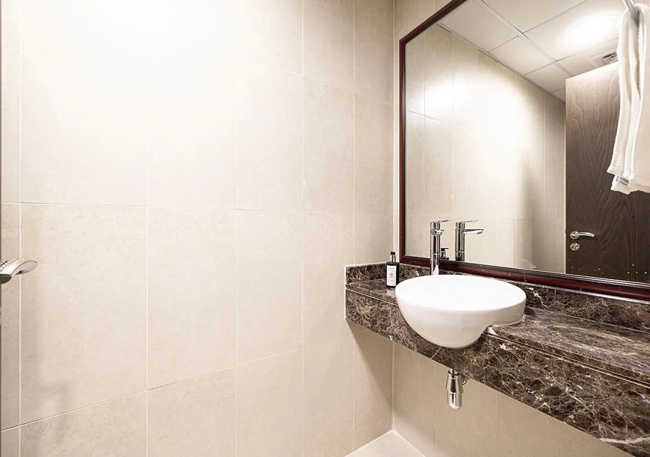 Elegant 1-Bed Waterfront Living Villa Dubai