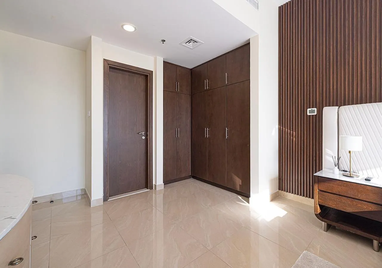 Holiday home Elegant 1-Bed Waterfront Living Villa Dubai