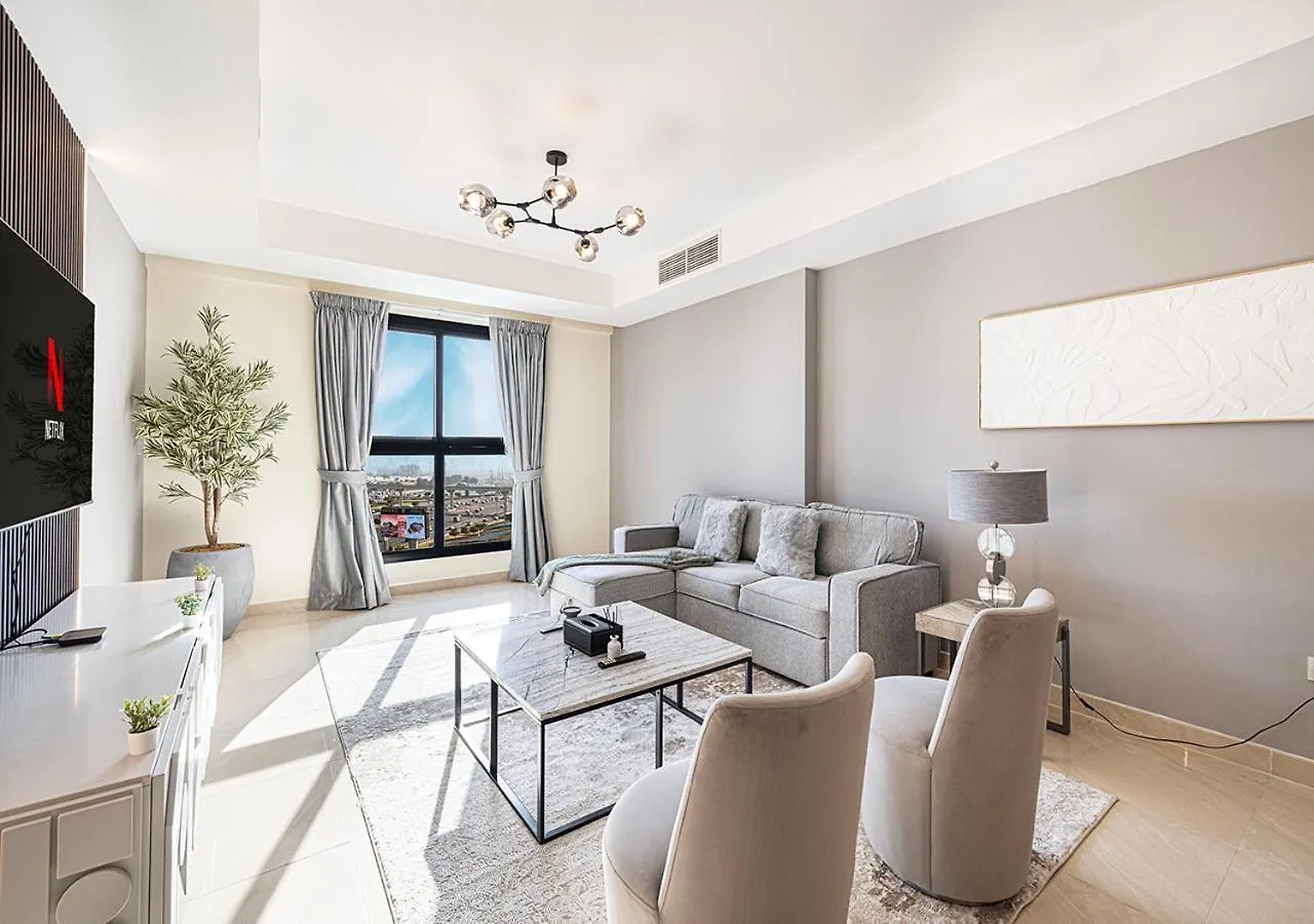 Elegant 1-Bed Waterfront Living Villa Dubai 0*,  United Arab Emirates